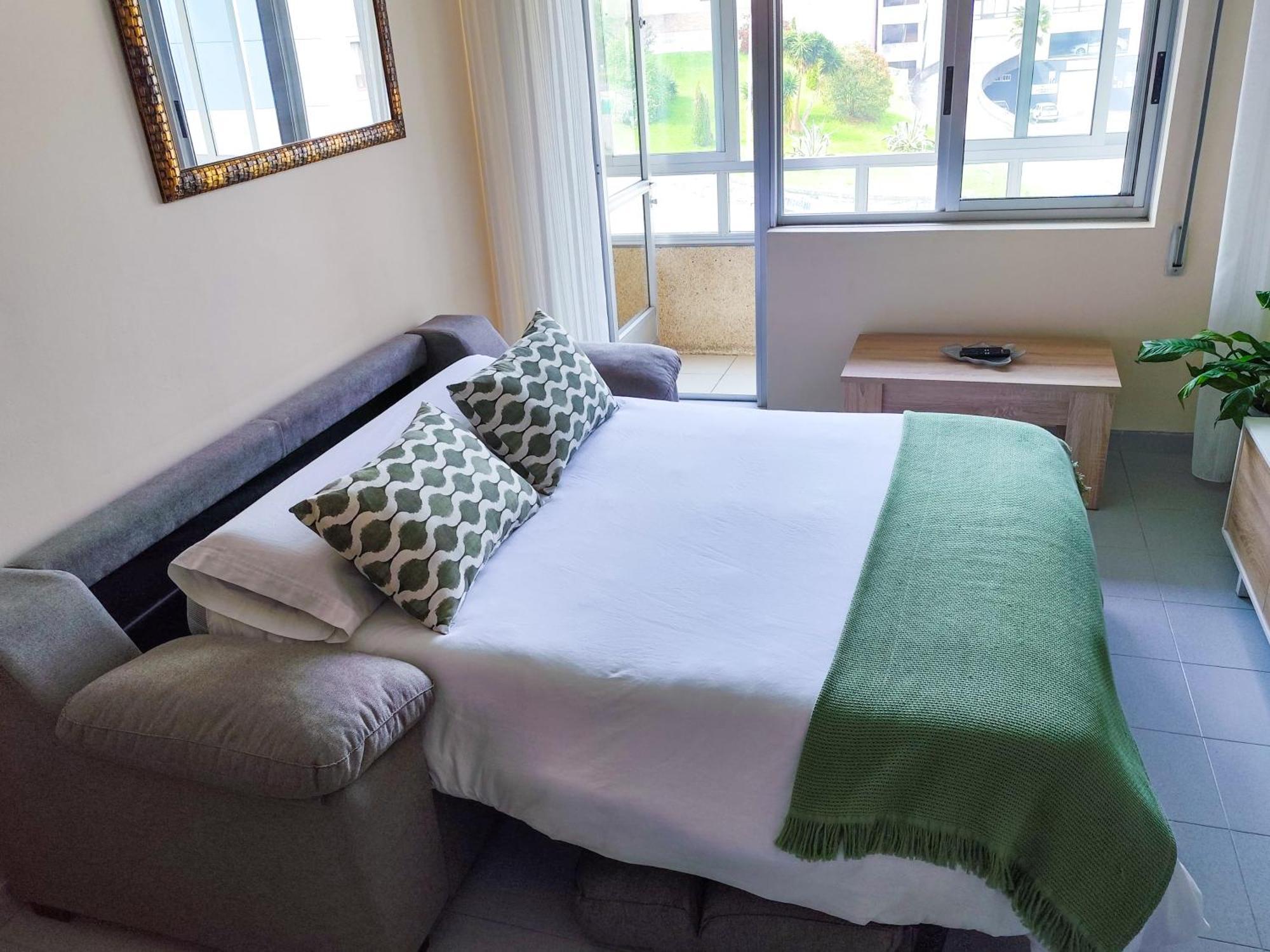 Terraza, 20Min Playas, Lavadora & Secadora, X2 Parking Apartment ปอนเตเบดรา ภายนอก รูปภาพ